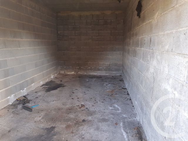 parking à louer - 15.0 m2 - MAEN ROCH - 35 - BRETAGNE - Century 21 Gambetta