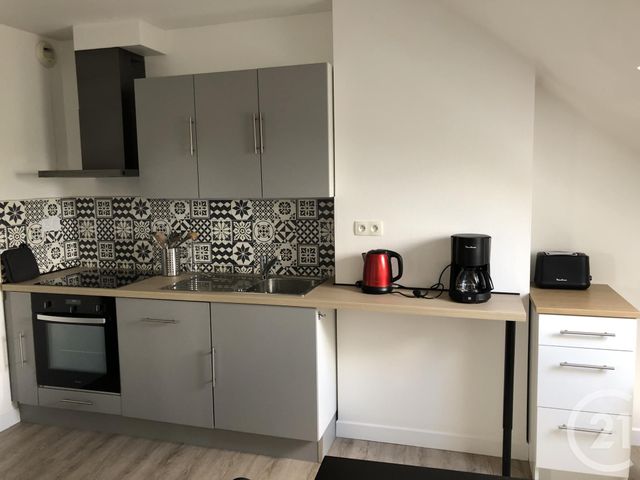 Appartement à louer - 2 pièces - 41.2 m2 - FOUGERES - 35 - BRETAGNE - Century 21 Gambetta