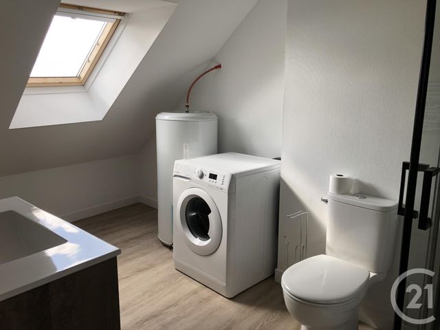 Appartement à louer - 2 pièces - 41.2 m2 - FOUGERES - 35 - BRETAGNE - Century 21 Gambetta