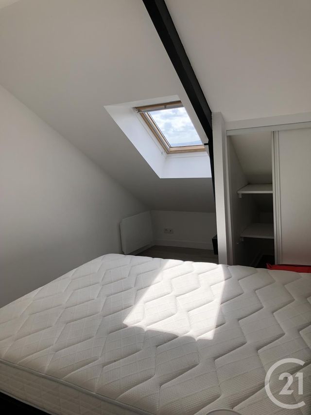 Appartement à louer - 2 pièces - 41.2 m2 - FOUGERES - 35 - BRETAGNE - Century 21 Gambetta