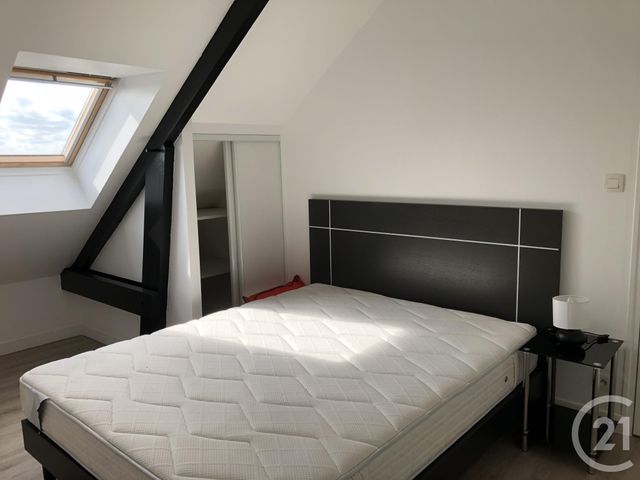 Appartement à louer - 2 pièces - 41.2 m2 - FOUGERES - 35 - BRETAGNE - Century 21 Gambetta