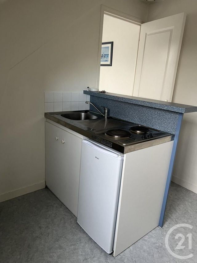 Appartement à louer - 2 pièces - 15.42 m2 - FOUGERES - 35 - BRETAGNE - Century 21 Gambetta