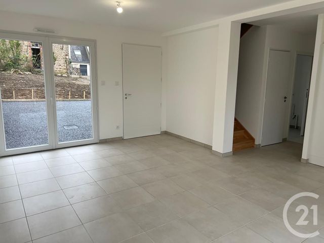 maison à louer - 4 pièces - 75.98 m2 - FOUGERES - 35 - BRETAGNE - Century 21 Gambetta