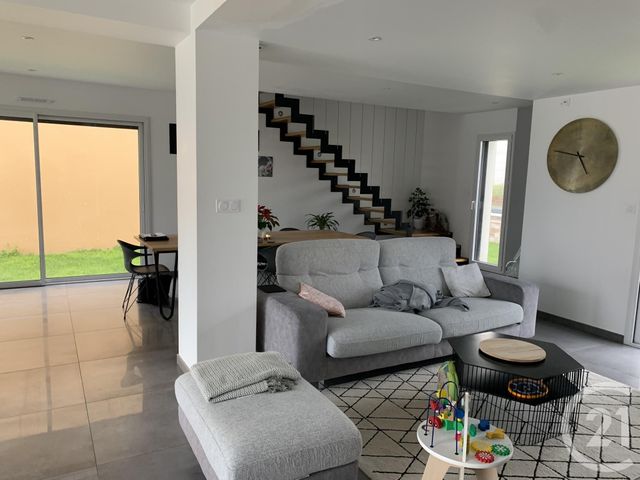 maison à louer - 5 pièces - 135.0 m2 - LECOUSSE - 35 - BRETAGNE - Century 21 Gambetta