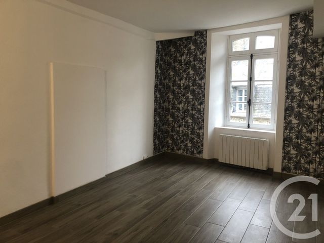 Appartement à louer - 2 pièces - 39.01 m2 - FOUGERES - 35 - BRETAGNE - Century 21 Gambetta