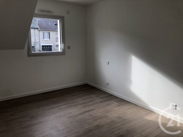 maison à louer - 4 pièces - 90.0 m2 - FOUGERES - 35 - BRETAGNE - Century 21 Gambetta