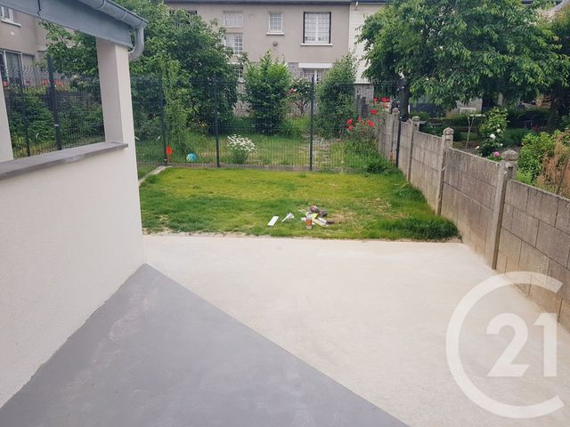 maison à louer - 4 pièces - 90.0 m2 - FOUGERES - 35 - BRETAGNE - Century 21 Gambetta