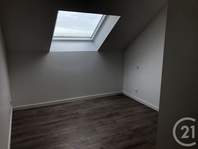 maison à louer - 4 pièces - 90.0 m2 - FOUGERES - 35 - BRETAGNE - Century 21 Gambetta