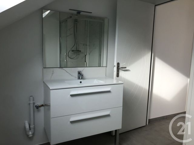 maison à louer - 4 pièces - 90.0 m2 - FOUGERES - 35 - BRETAGNE - Century 21 Gambetta