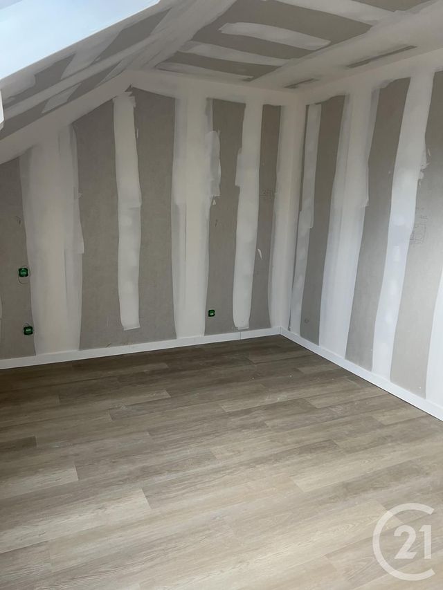 Appartement F3 à louer - 3 pièces - 62.0 m2 - MAEN ROCH - 35 - BRETAGNE - Century 21 Gambetta
