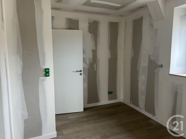 Appartement F3 à louer - 3 pièces - 46.0 m2 - MAEN ROCH - 35 - BRETAGNE - Century 21 Gambetta