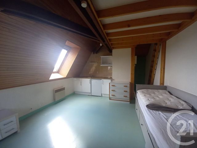 Appartement F1 à louer - 1 pièce - 20.0 m2 - FOUGERES - 35 - BRETAGNE - Century 21 Gambetta