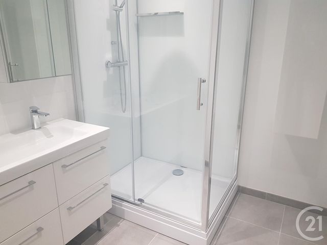 Appartement T3 à louer - 3 pièces - 63.23 m2 - ST JAMES - 50 - BASSE-NORMANDIE - Century 21 Gambetta