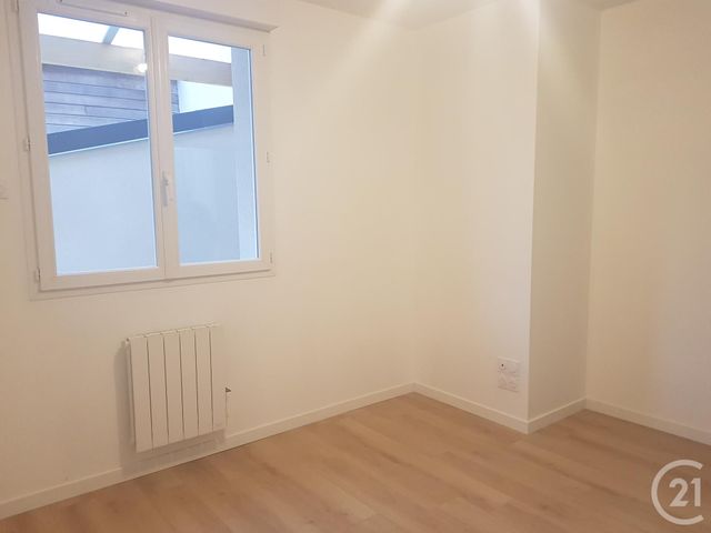 Appartement T3 à louer - 3 pièces - 63.23 m2 - ST JAMES - 50 - BASSE-NORMANDIE - Century 21 Gambetta