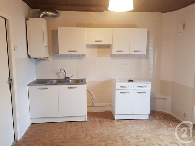 maison à louer - 3 pièces - 57.43 m2 - FOUGERES - 35 - BRETAGNE - Century 21 Gambetta