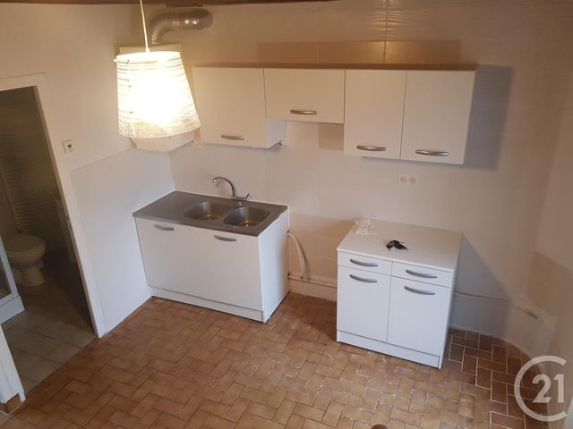 maison à louer - 3 pièces - 57.43 m2 - FOUGERES - 35 - BRETAGNE - Century 21 Gambetta