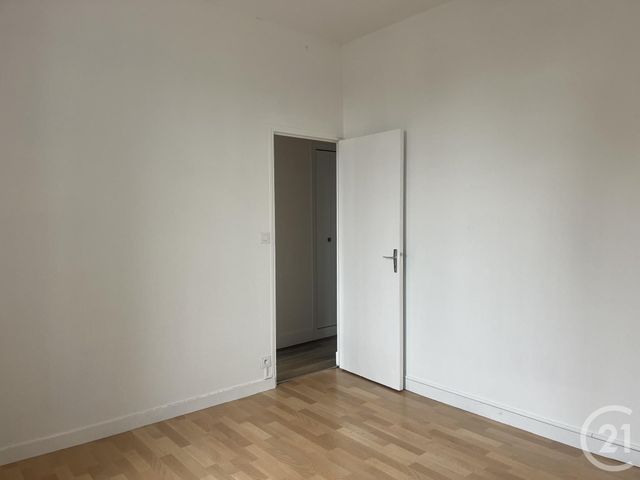 Appartement T3 à louer - 2 pièces - 66.1 m2 - FOUGERES - 35 - BRETAGNE - Century 21 Gambetta