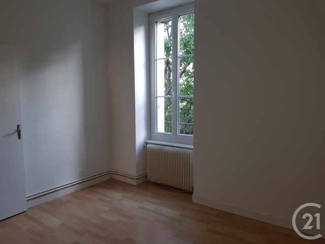 Appartement T3 à louer - 2 pièces - 66.1 m2 - FOUGERES - 35 - BRETAGNE - Century 21 Gambetta