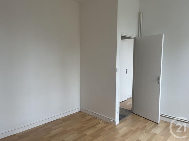 Appartement T3 à louer - 2 pièces - 66.1 m2 - FOUGERES - 35 - BRETAGNE - Century 21 Gambetta