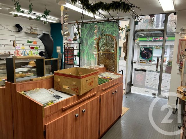 Appartement Local à louer - 1 pièce - 35.0 m2 - FOUGERES - 35 - BRETAGNE - Century 21 Gambetta