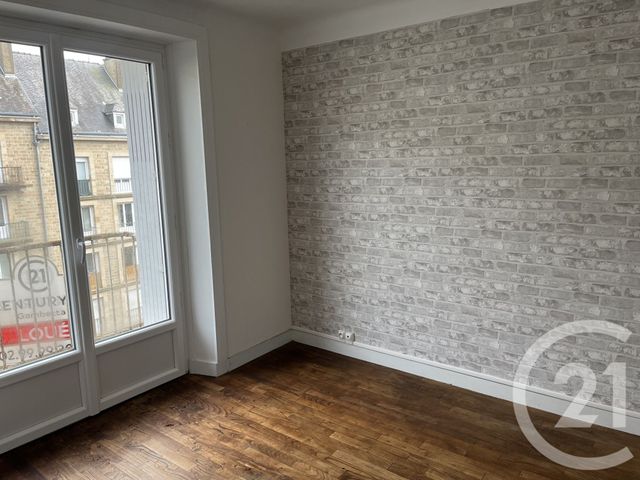 Appartement F3 à louer - 3 pièces - 58.0 m2 - FOUGERES - 35 - BRETAGNE - Century 21 Gambetta