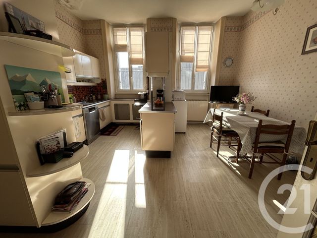 Appartement T3 à vendre - 3 pièces - 112.96 m2 - FOUGERES - 35 - BRETAGNE - Century 21 Gambetta