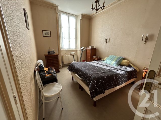 Appartement T3 à vendre - 3 pièces - 112.96 m2 - FOUGERES - 35 - BRETAGNE - Century 21 Gambetta