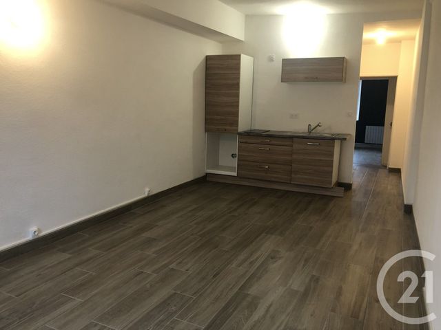 Appartement à louer - 2 pièces - 39.01 m2 - FOUGERES - 35 - BRETAGNE - Century 21 Gambetta