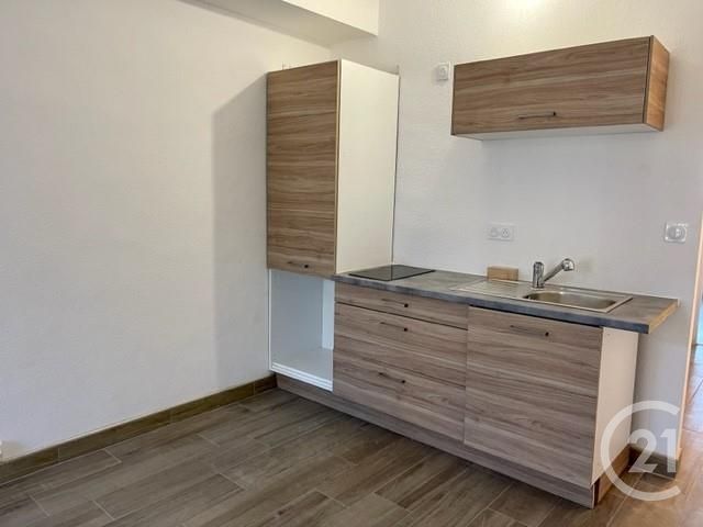 Appartement à louer - 2 pièces - 39.01 m2 - FOUGERES - 35 - BRETAGNE - Century 21 Gambetta