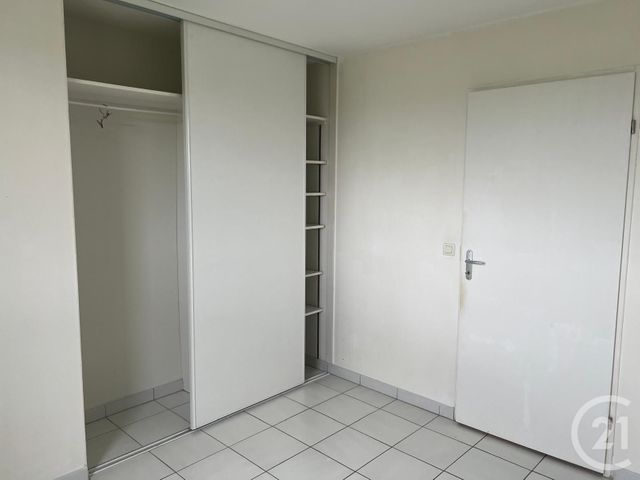 Appartement T2 à louer - 2 pièces - 39.05 m2 - FOUGERES - 35 - BRETAGNE - Century 21 Gambetta