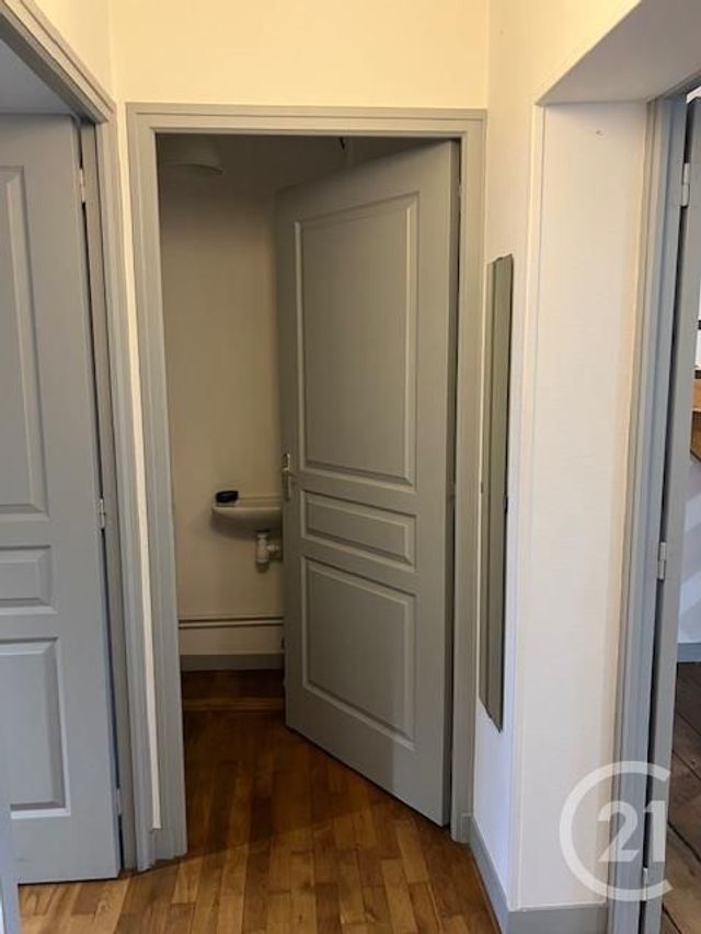 Appartement à louer - 3 pièces - 63.84 m2 - FOUGERES - 35 - BRETAGNE - Century 21 Gambetta