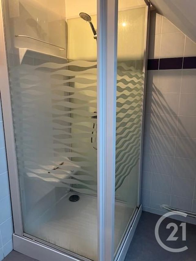 Appartement à louer - 3 pièces - 63.84 m2 - FOUGERES - 35 - BRETAGNE - Century 21 Gambetta