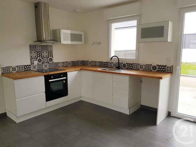 maison à louer - 3 pièces - 59.65 m2 - LECOUSSE - 35 - BRETAGNE - Century 21 Gambetta