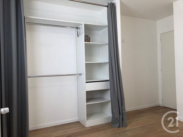 maison à louer - 3 pièces - 59.65 m2 - LECOUSSE - 35 - BRETAGNE - Century 21 Gambetta