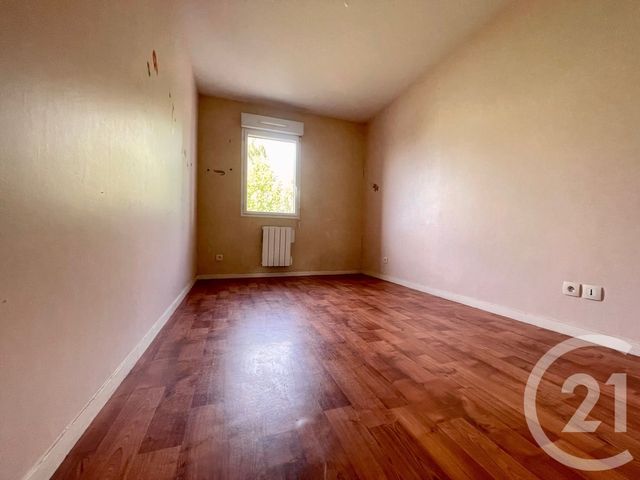 Appartement T3 à vendre - 3 pièces - 64.5 m2 - FOUGERES - 35 - BRETAGNE - Century 21 Gambetta