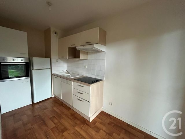 Appartement T3 à vendre - 3 pièces - 64.5 m2 - FOUGERES - 35 - BRETAGNE - Century 21 Gambetta