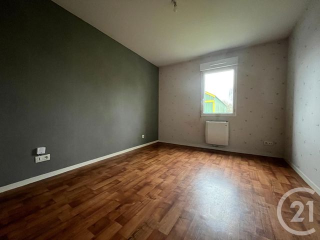 Appartement T3 à vendre - 3 pièces - 64.5 m2 - FOUGERES - 35 - BRETAGNE - Century 21 Gambetta