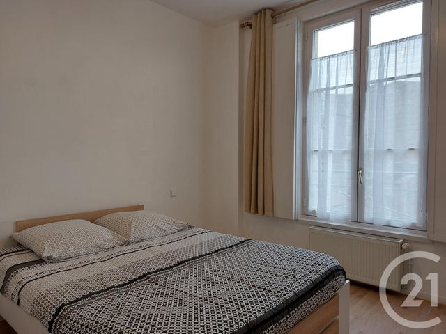 Appartement T3 à louer - 3 pièces - 59.01 m2 - FOUGERES - 35 - BRETAGNE - Century 21 Gambetta
