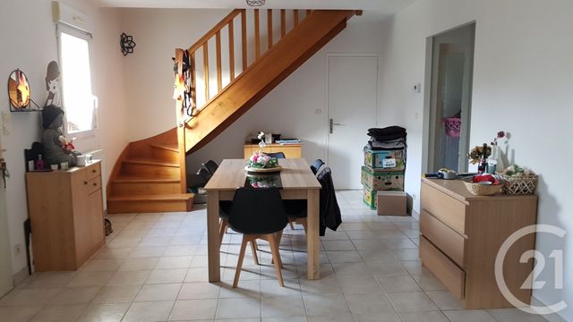 maison à louer - 5 pièces - 90.0 m2 - FOUGERES - 35 - BRETAGNE - Century 21 Gambetta