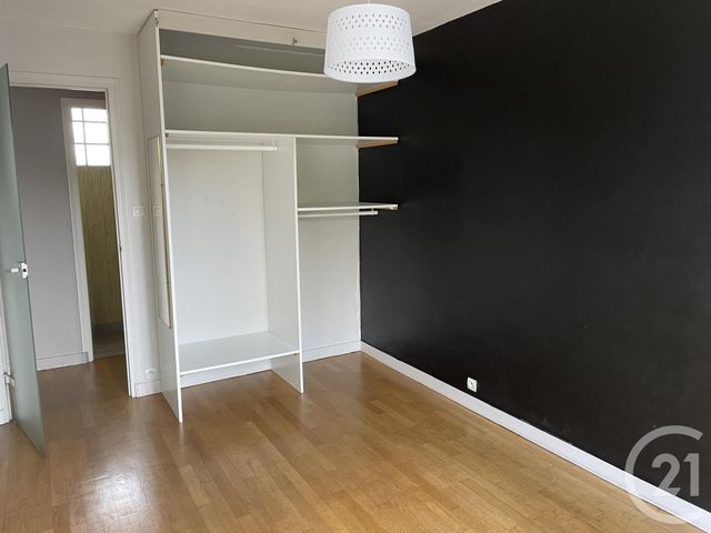 Appartement T3 à louer - 3 pièces - 58.19 m2 - FOUGERES - 35 - BRETAGNE - Century 21 Gambetta