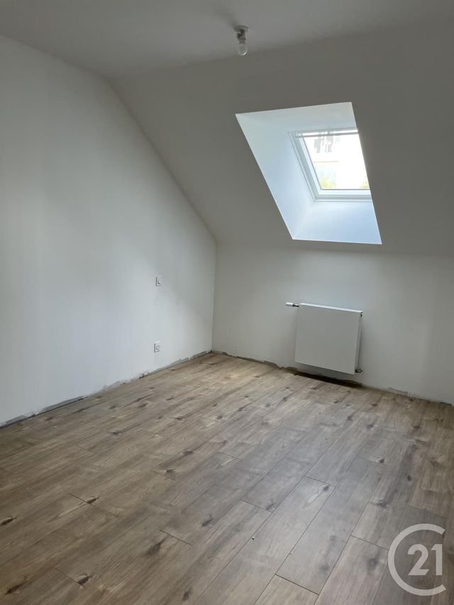 maison à louer - 4 pièces - 100.0 m2 - LECOUSSE - 35 - BRETAGNE - Century 21 Gambetta