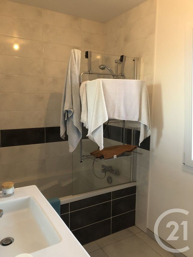 maison à louer - 4 pièces - 85.25 m2 - VITRE - 35 - BRETAGNE - Century 21 Gambetta