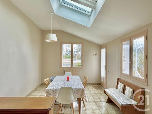 maison à vendre - 5 pièces - 94.86 m2 - FOUGERES - 35 - BRETAGNE - Century 21 Gambetta