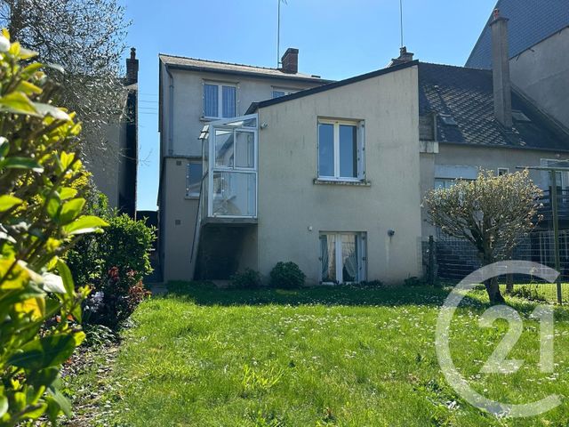 maison à vendre - 5 pièces - 94.86 m2 - FOUGERES - 35 - BRETAGNE - Century 21 Gambetta