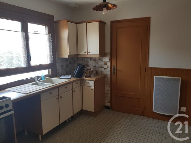 maison à louer - 2 pièces - 62.03 m2 - ST GERMAIN EN COGLES - 35 - BRETAGNE - Century 21 Gambetta