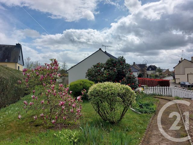 maison à louer - 2 pièces - 62.03 m2 - ST GERMAIN EN COGLES - 35 - BRETAGNE - Century 21 Gambetta