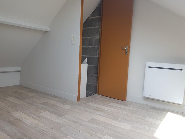 maison à louer - 2 pièces - 62.03 m2 - ST GERMAIN EN COGLES - 35 - BRETAGNE - Century 21 Gambetta