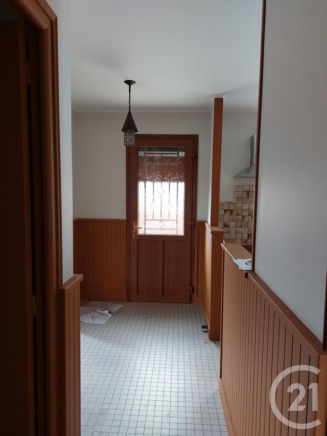 maison à louer - 2 pièces - 62.03 m2 - ST GERMAIN EN COGLES - 35 - BRETAGNE - Century 21 Gambetta