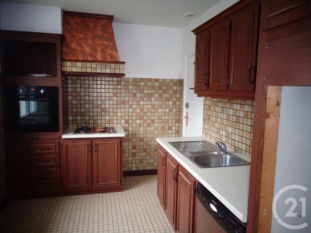 maison à louer - 4 pièces - 80.0 m2 - ST GERMAIN EN COGLES - 35 - BRETAGNE - Century 21 Gambetta