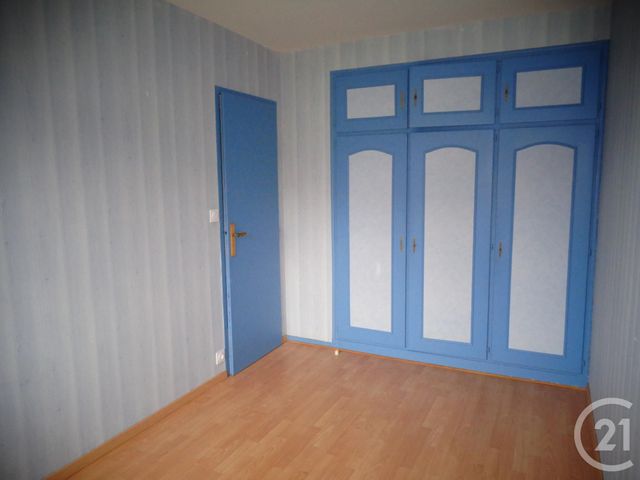 maison à louer - 4 pièces - 80.0 m2 - ST GERMAIN EN COGLES - 35 - BRETAGNE - Century 21 Gambetta